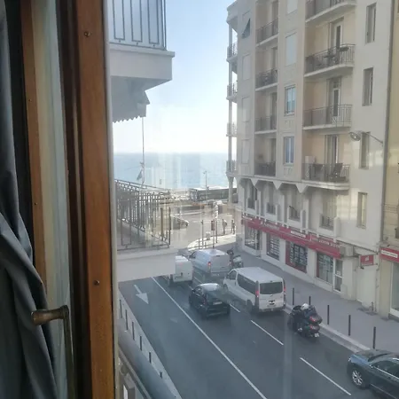 3 Pieces 55m2 - 30 M De La Apartman